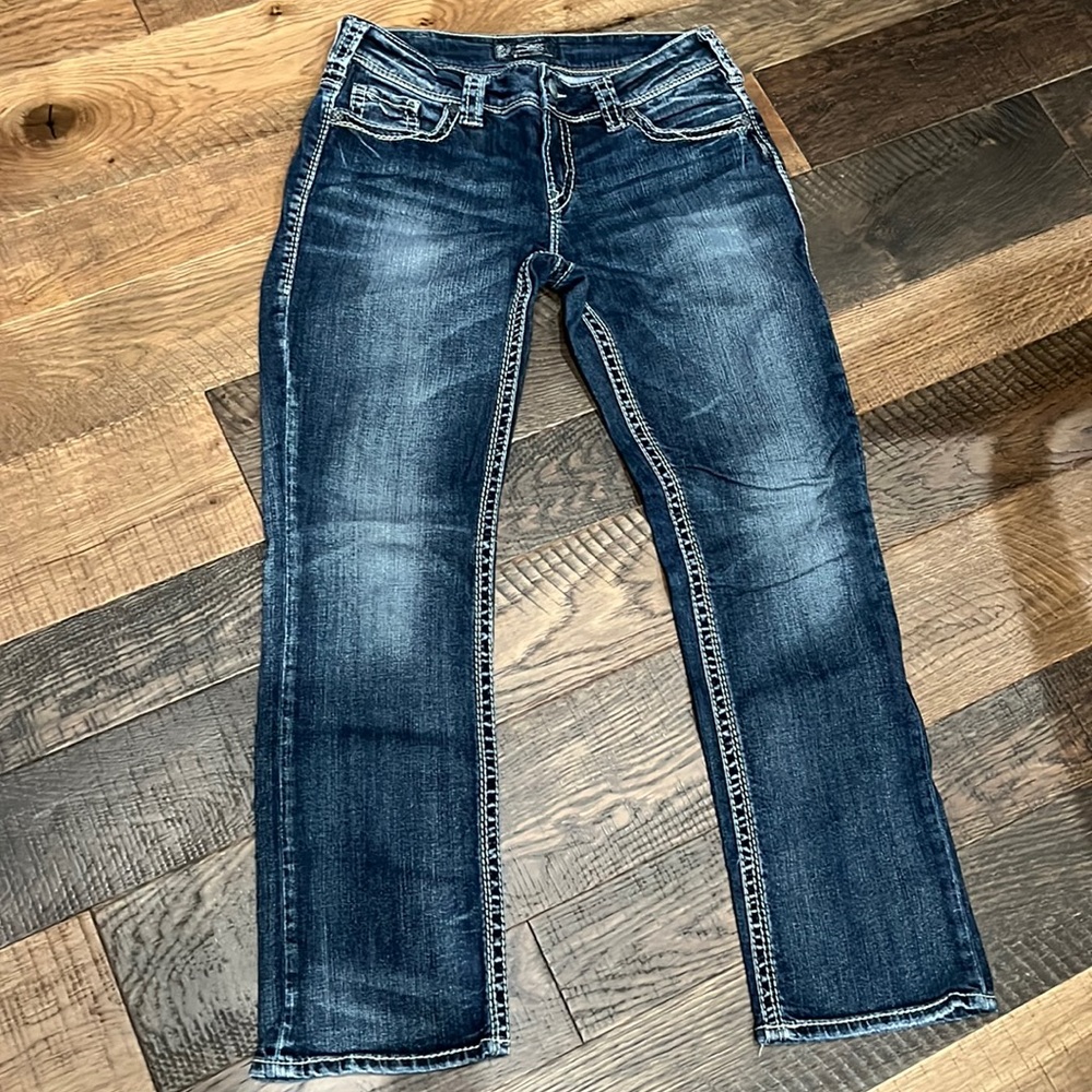 Women’s Silver SUKI STRAIGHT jeans.